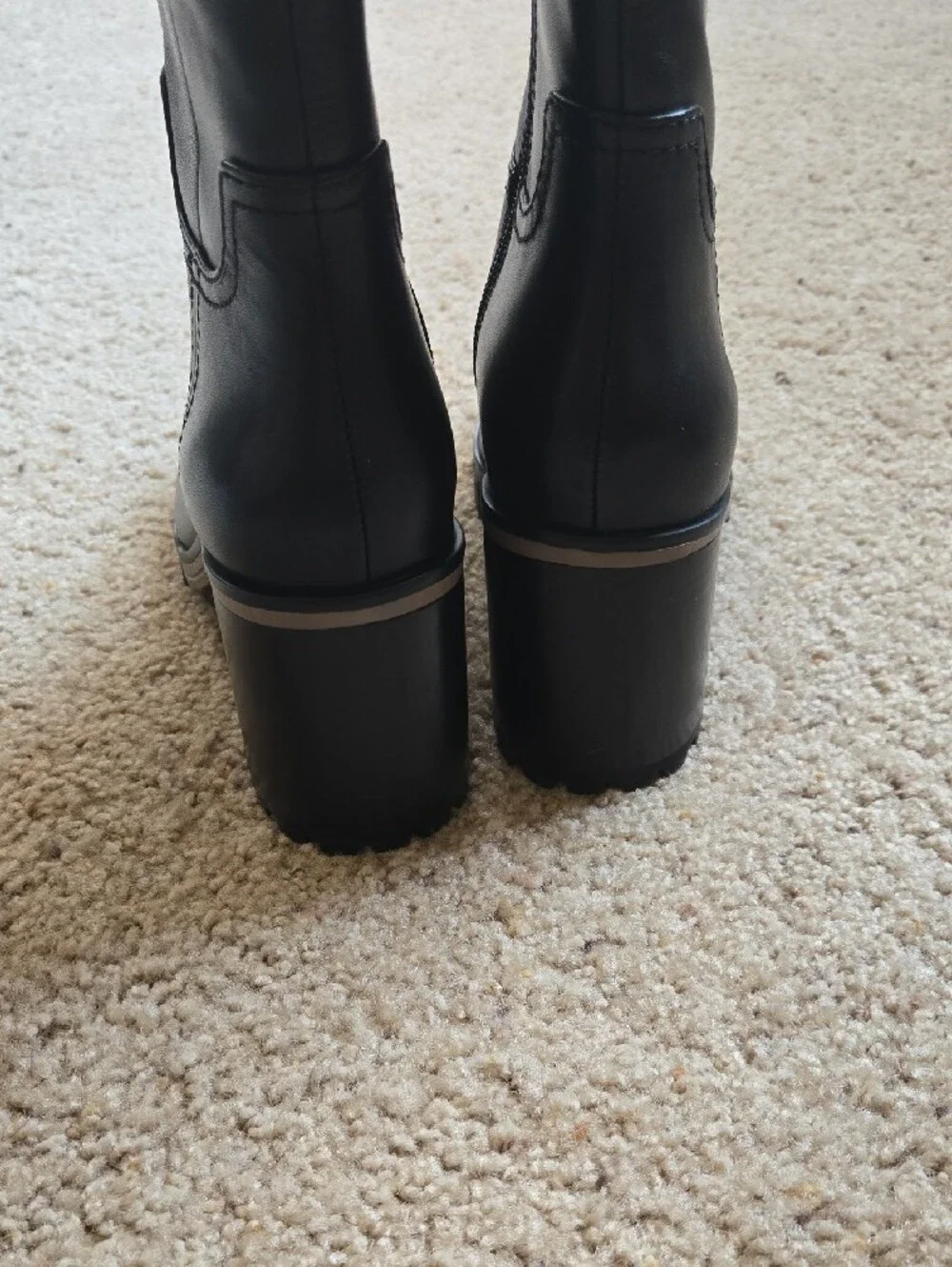 Vince Camuto brand new